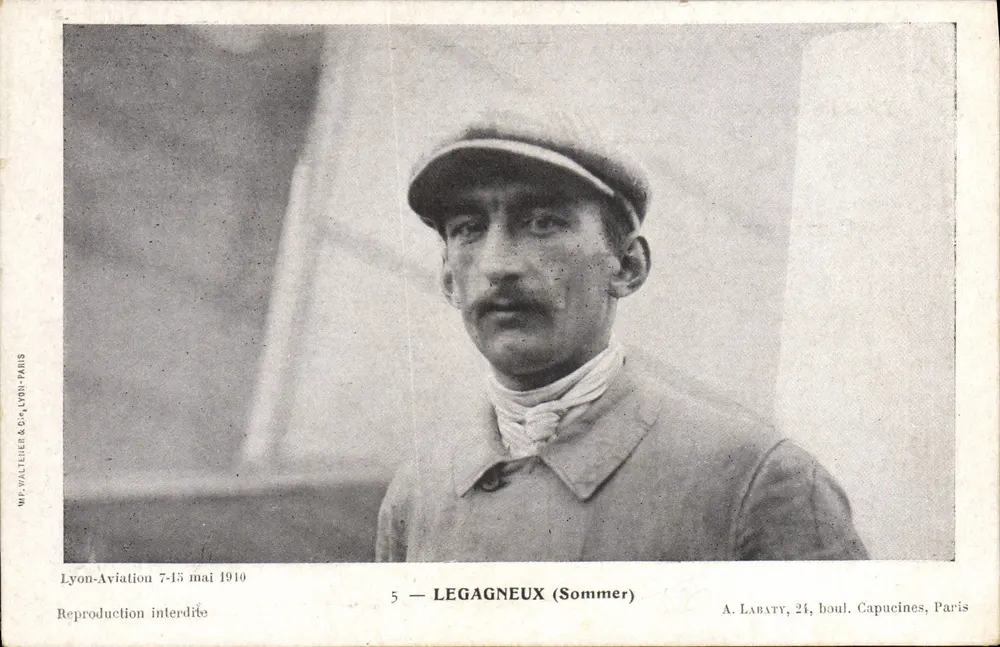 Legagneux (Sommer) — Flugzeugpilot — A. Labaty, 24, Boulevard Capucines, Paris - Vorderseite