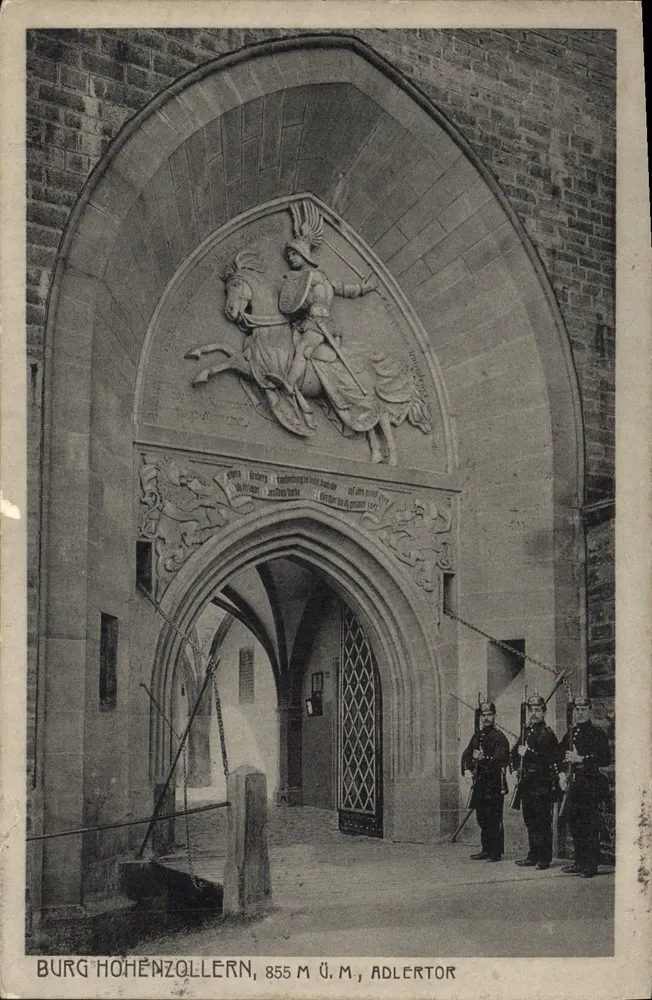 Burg Hohenzollern — Adlertor avec bas-relief équestre — éditeur Allons Töpfer - Recto
