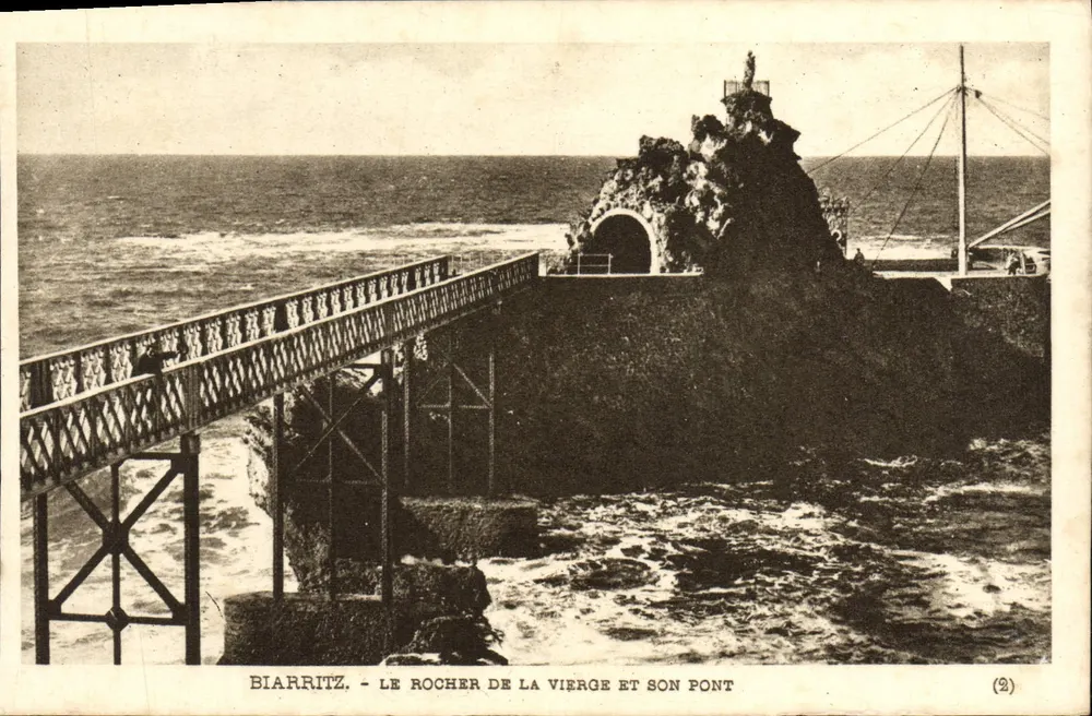 Biarritz - Le Rocher de la Vierge et son pont — (2) — Lithographie Labonche Frères, Toulouse - Recto