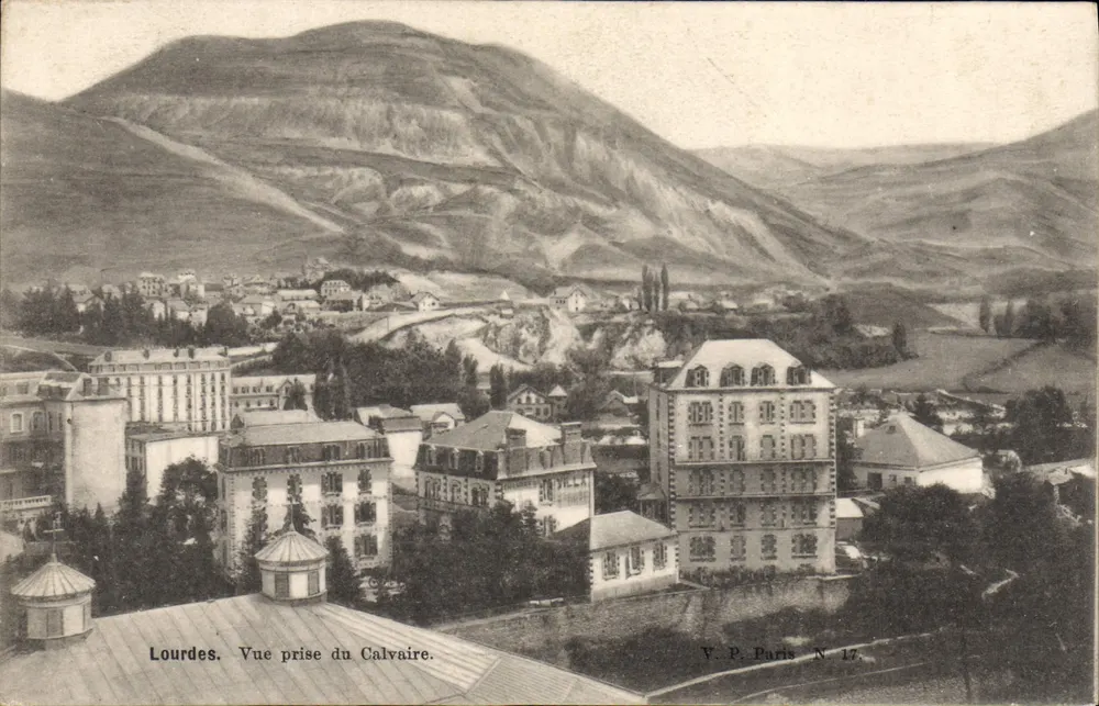 Lourdes. Vista tomada desde el Calvario — V.P. París N. 17 - Anverso
