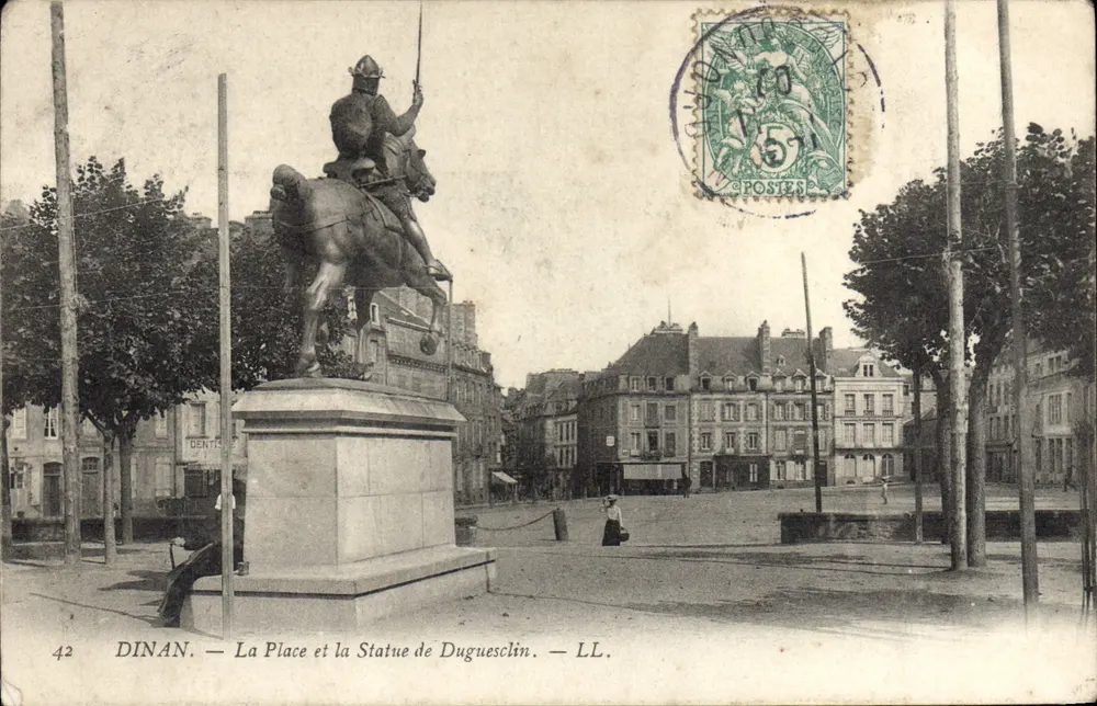 Dinan — Die Place und die Statue von Duguesclin — LL. - Vorderseite