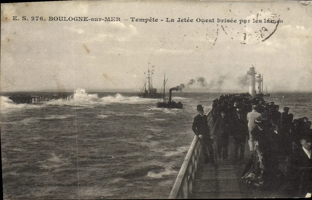 Boulogne-sur-Mer — Tempête — La Jetée Ouest brisée par les lames — Éditeur Siebmart, n° 276 - Vorderseite