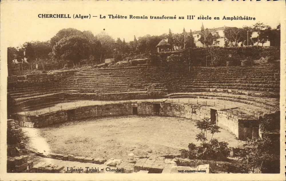 Cherchell (Alger) — O Teatro Romano transformado no século III em Amphiteatro — Livraria Tiriaki - Cherchell - Frente