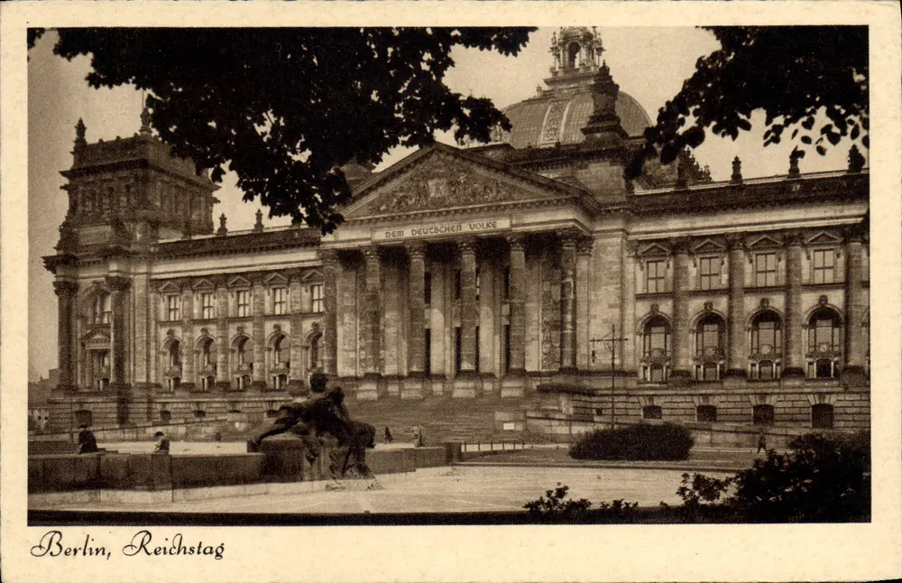 Berlim, Reichstag — vista do edifício com inscrição 'Dem Deutschen Volke' — editor Echt Kupferstichdruck, n° 1037 - Frente