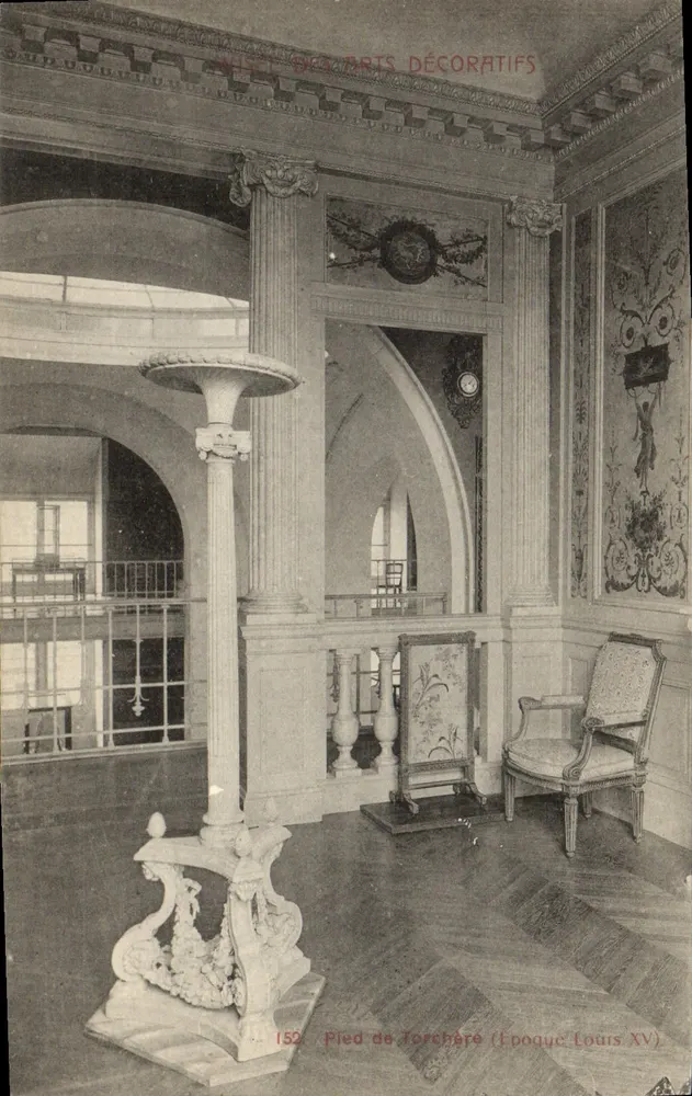 Pied de Torchère — Época Luís XV — Museu dos Artes Decorativas - Frente