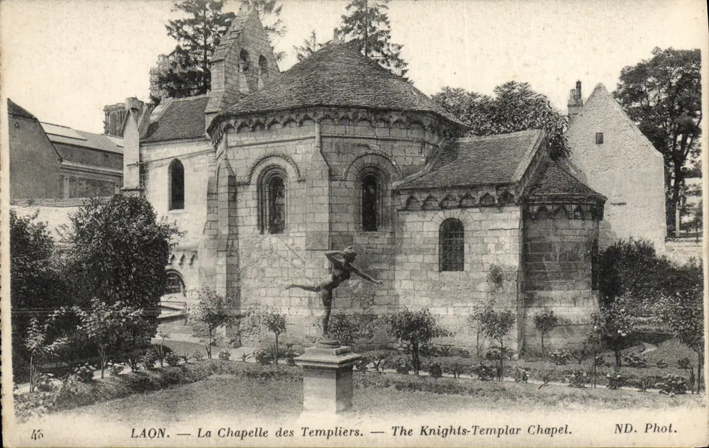 Laon — A Capela dos Templários — The Knights-Templar Chapel — ND. Phot. - Frente