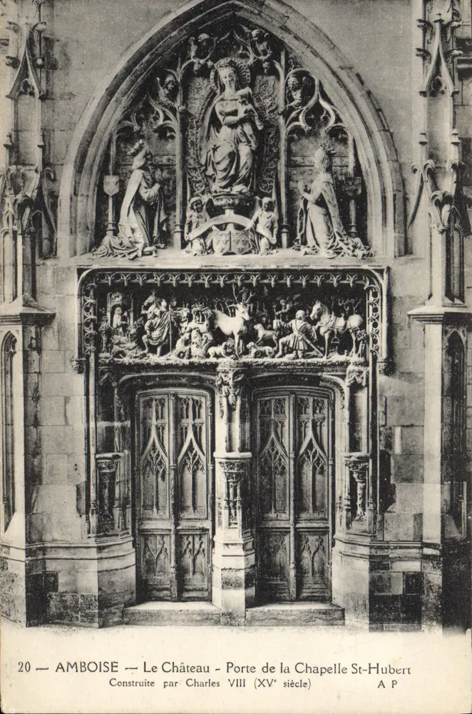 Amboise — Das Schloss — Tor der Kapelle St-Hubert — Von Charles VIII errichtet (15. Jahrhundert) - Vorderseite