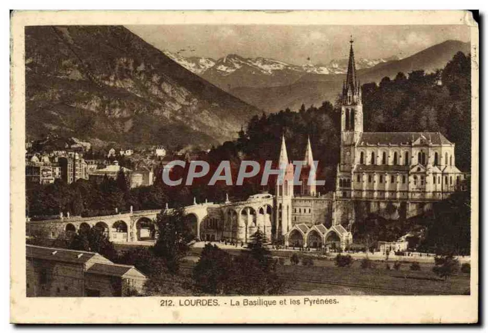 Lourdes - A Basílica e as Pirineus — n°212 - Frente