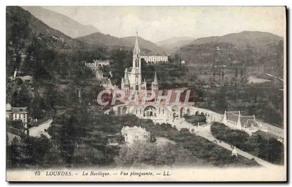 Lourdes — A Basílica — Vista aérea — LL - Frente