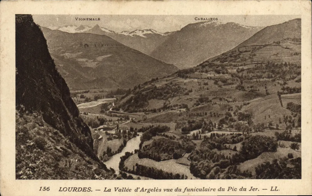 Tal von Argelès aus der Seilbahn des Pic du Jer gesehen — Lourdes — LL. — N° 156 - Vorderseite
