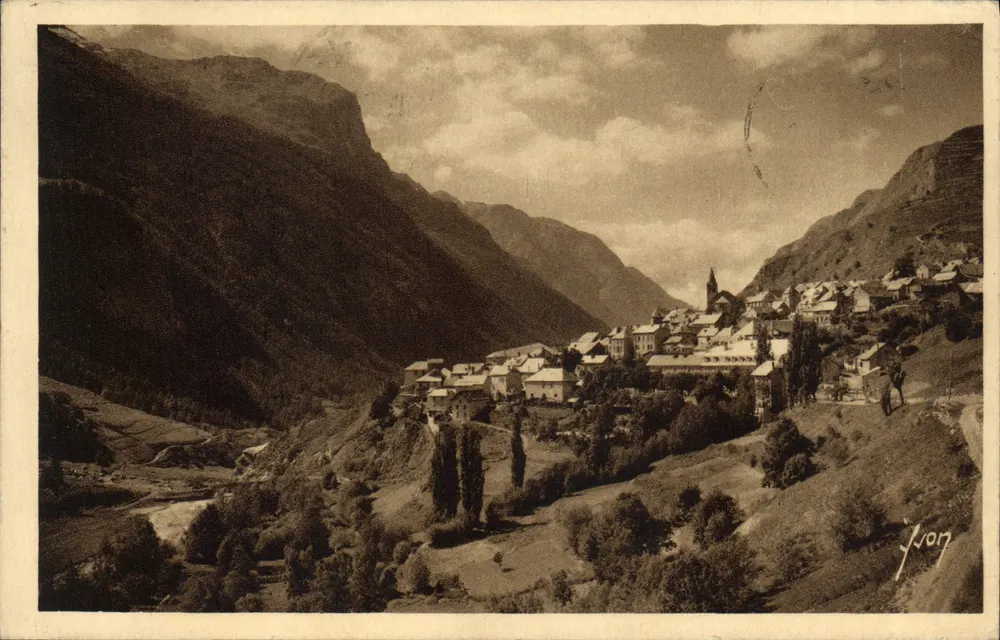 Das Dorf LA GRAVE (Hautes-Alpes) — Blick in das Tal der Romanche — Verlag J. Jon, Nr. 112 - Vorderseite