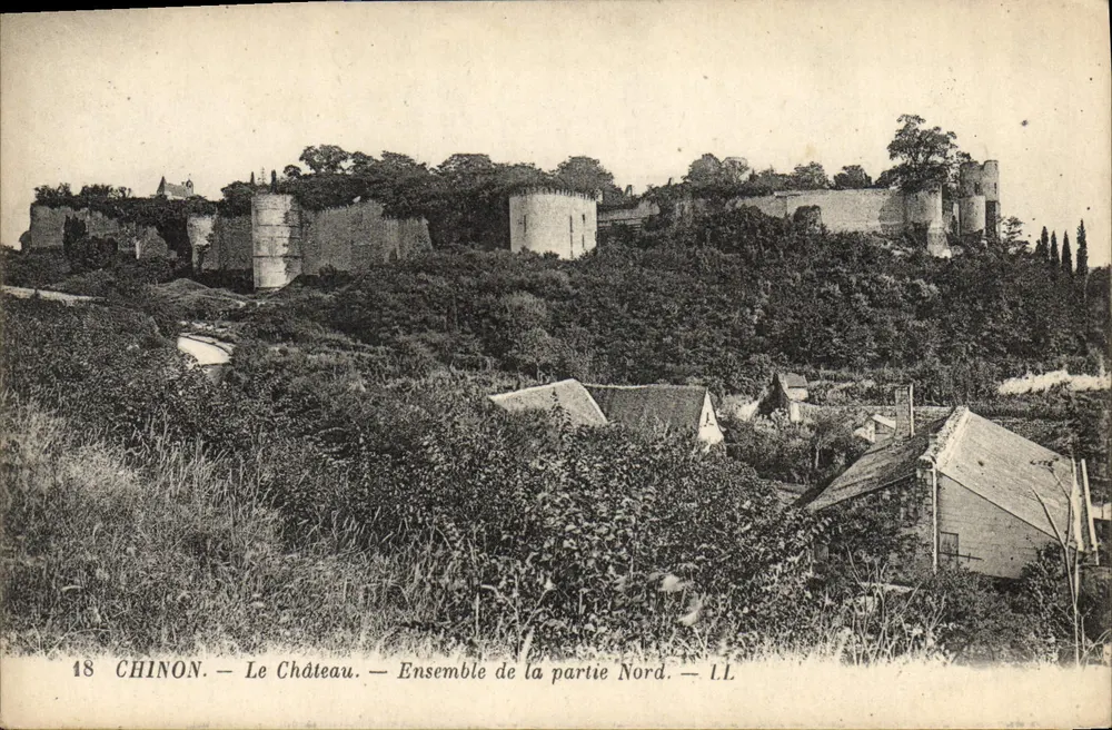 Chinon — Das Schloss — Nordteil — L.L. - Vorderseite