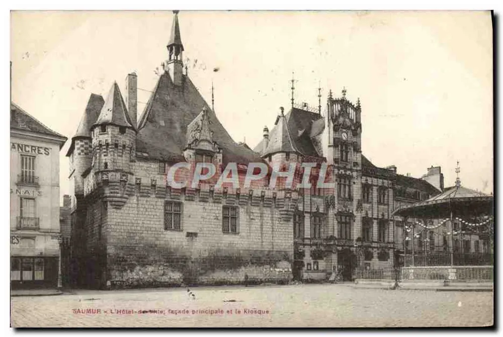 Saumur - Das Rathaus, Hauptfassade und der Kiosk - Vorderseite