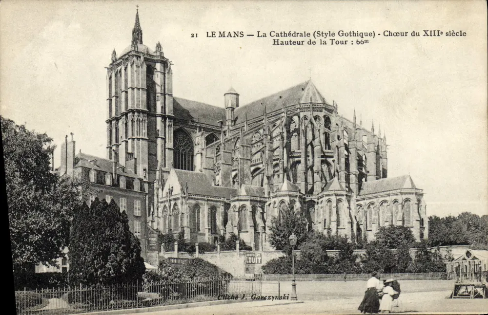 Le Mans — A Catedral (Estilo Gótico) — Nave do XIIIº século - Frente