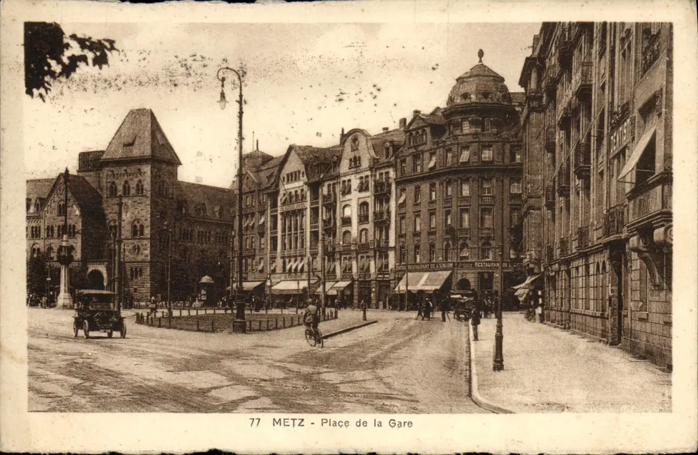 METZ - Place de la Gare — vue de l'édifice de la gare et du Restaurant de l'Union, éditeur IMPRIMÉ SUR LA CARTE n°77 - Frente