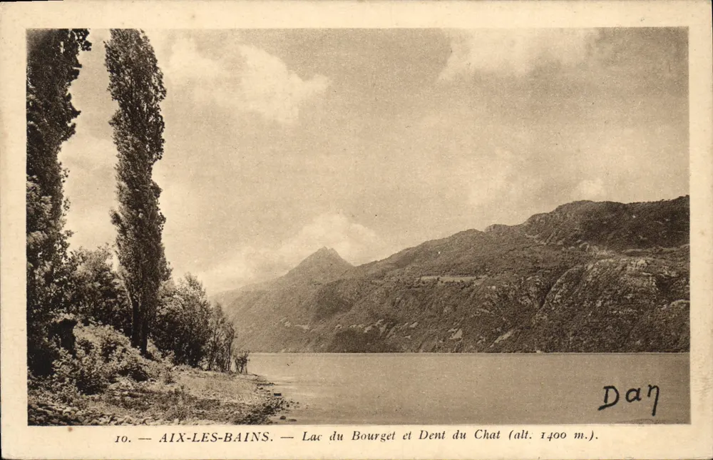 Aix-les-Bains — Lago do Bourget e Dente do Gato (alt. 1400 m.) — editor Dan - Frente