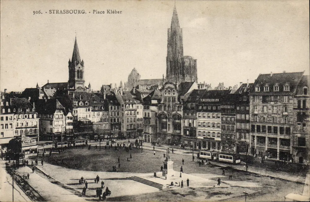 Strasburg - Plac Kléber — widok panoramiczny z katedrą i centralnym pomnikiem — wydawca 'La Gigogue', nr 306 - Awers
