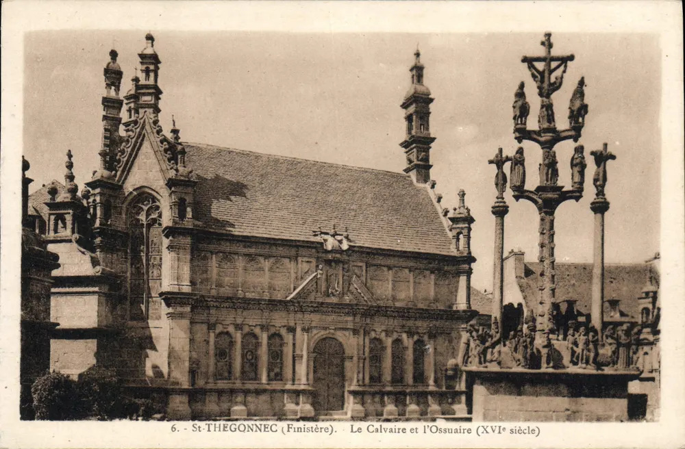 St-Thégonnec (Finistère) — Das Calvarium und das Ossarium (16. Jahrhundert) — Sammlung N.-L. Marialix - Vorderseite
