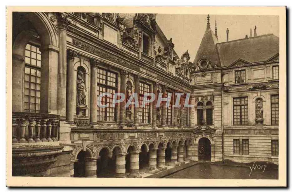 La Rochelle — Innenhof des Rathauses — Art Edition YVON - Vorderseite