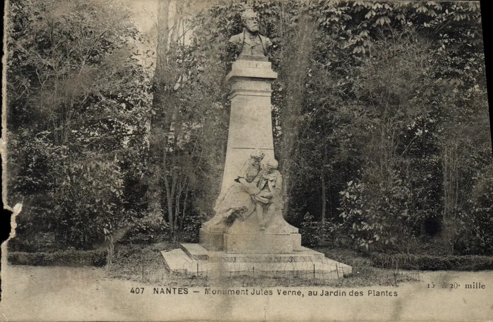 NANTES — Monument Jules Verne im Jardin des Plantes — F. C. B. Druck — Verlag Nantes - Vorderseite