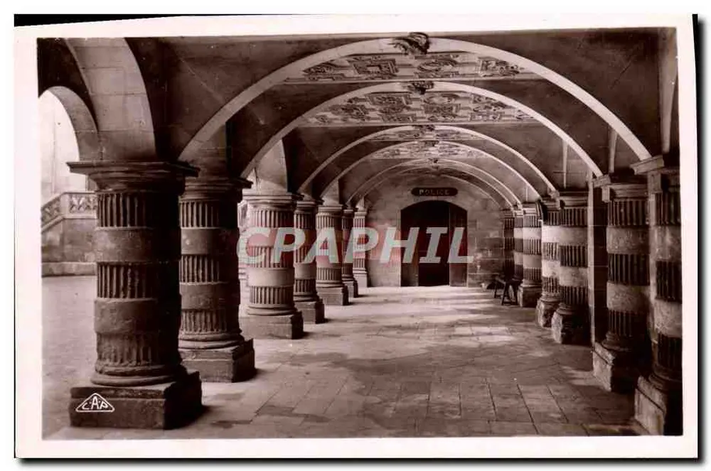 Galerie des Erdgeschosses des Rathauses — La Rochelle — Verlag P. Strasbourg - Vorderseite
