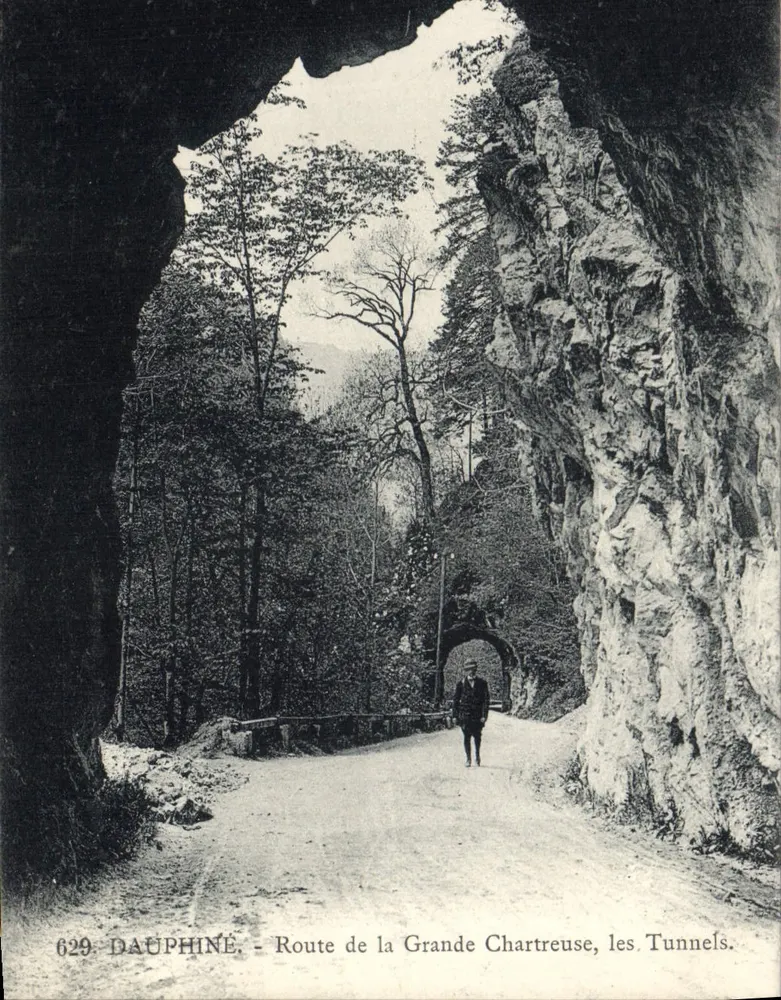 Dauphiné - Route de la Grande Chartreuse, die Tunnel - Vorderseite