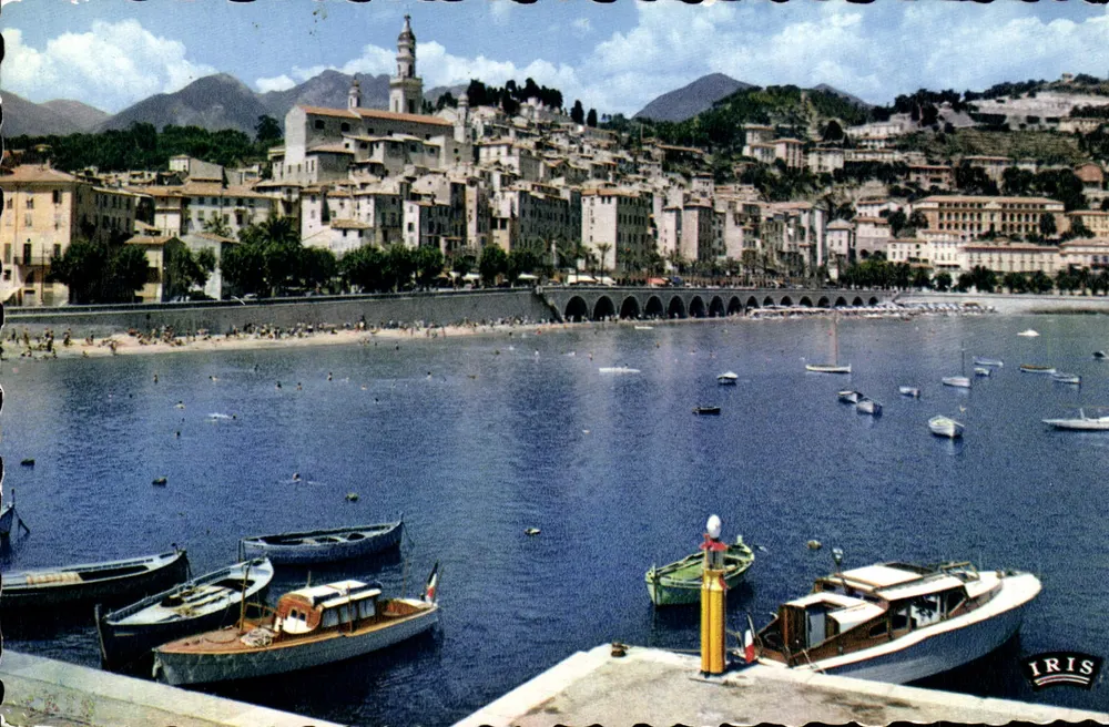 Menton — Das alte Stadttor und der Strand — IRIS - Vorderseite
