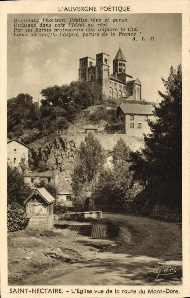 Saint-Nectaire — Die Kirche aus der Straße des Mont-Dore gesehen — J. Goutterfangeas - Vorderseite