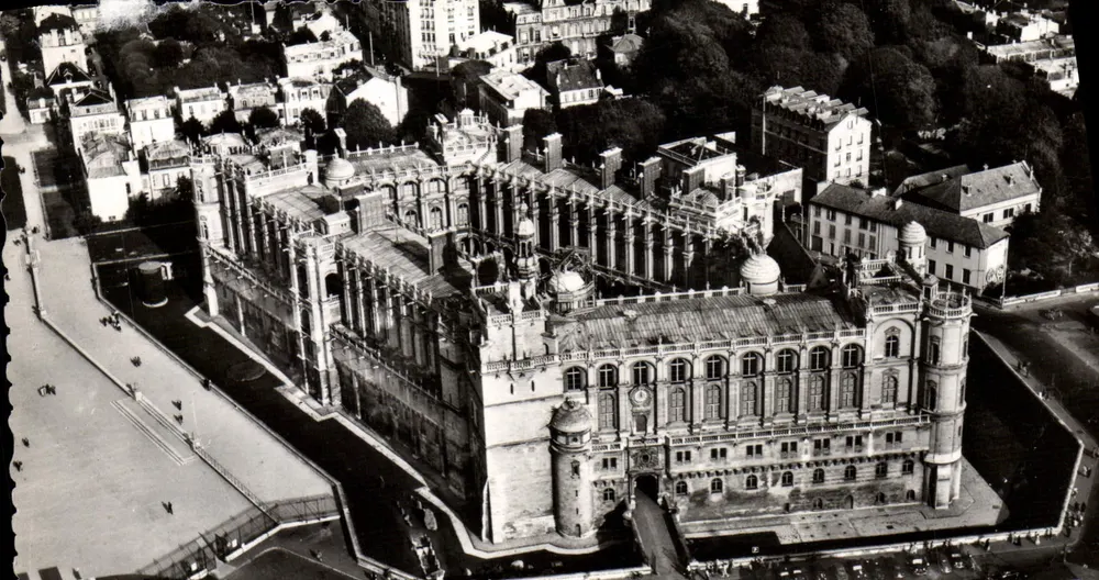 Saint-Germain-en-Laye — O castelo — André Leconte, Paris - Frente