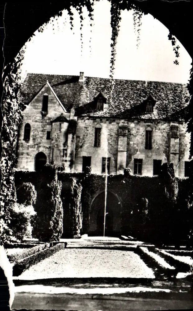 Abbaye de Royaumont — Schlafsaalgebäude — Fassade zum Cloître — André Leconte, Paris - Vorderseite
