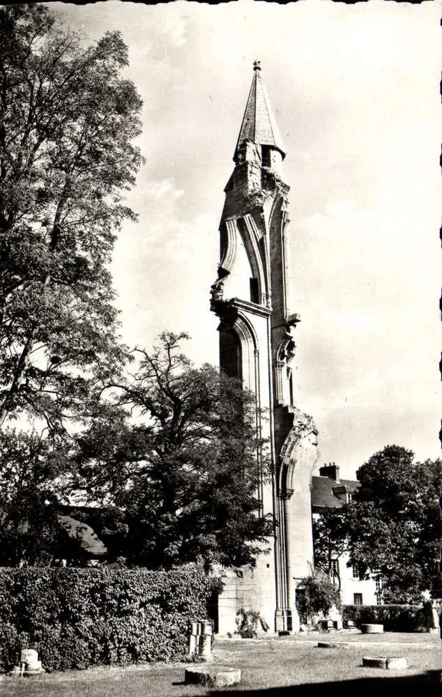 Ruinen der Abtei - Treppenturm — Abtei Royaumont, Oise — André Lecourt, Paris - Vorderseite