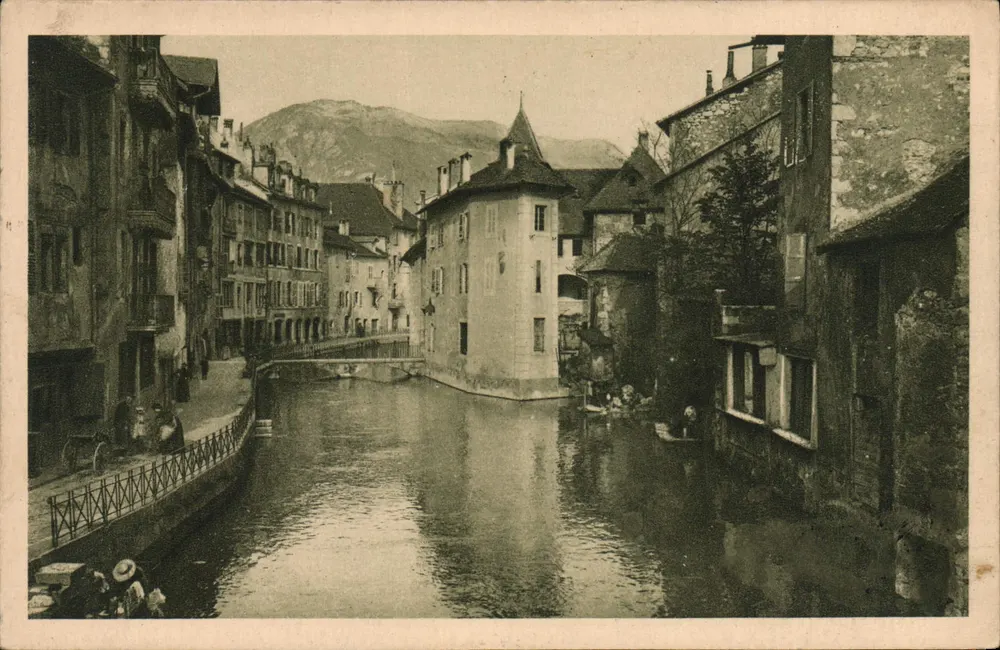 Annecy — Vista do canal e do castelo — Editor Lévy e Meudon, n°3 - Frente