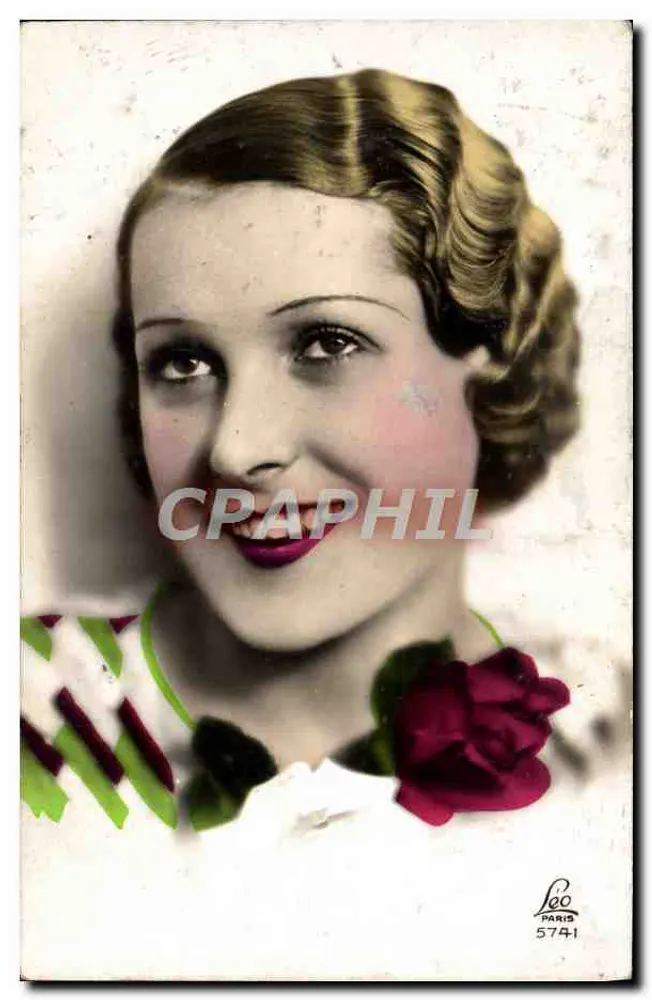 Lächelnde junge Frau — Rote Rose — Verlag Léo, Paris, Nr. 5741 - Vorderseite