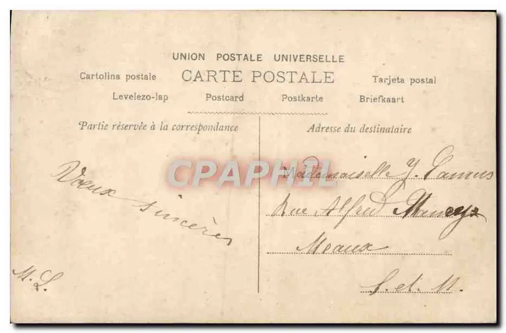 Menina sorridente com rosas — cartão postal — Union Postale Universelle - Verso