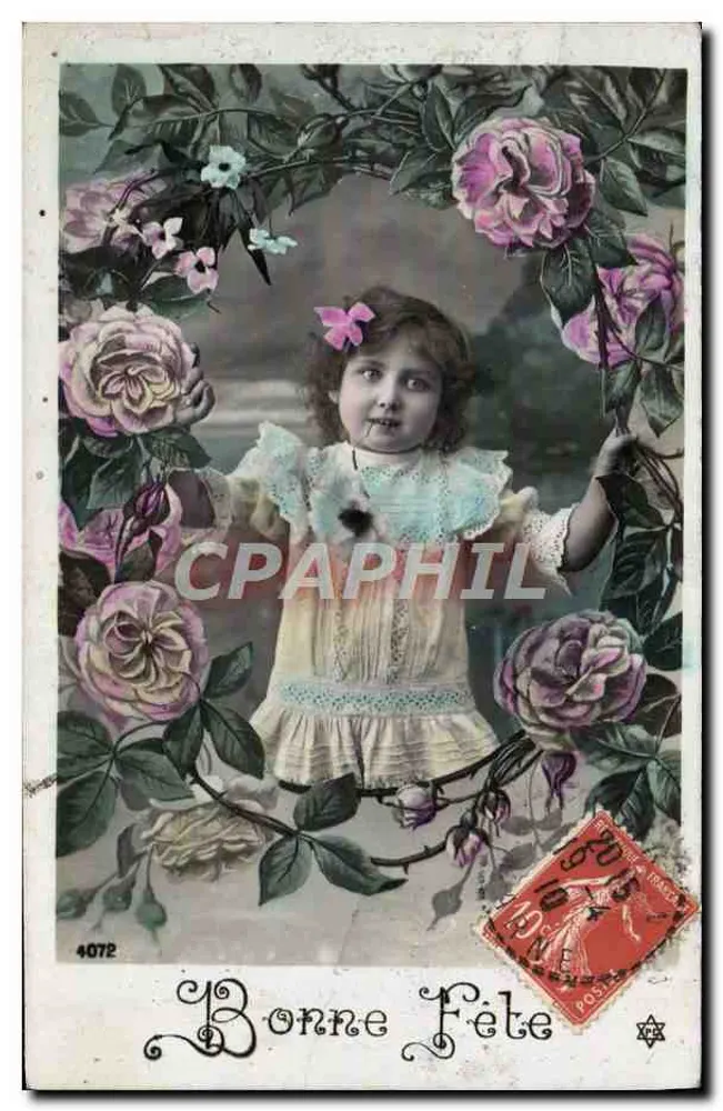 Menina cercada de rosas — carta postal de coleção — editor anônimo, n° 4072 - Frente