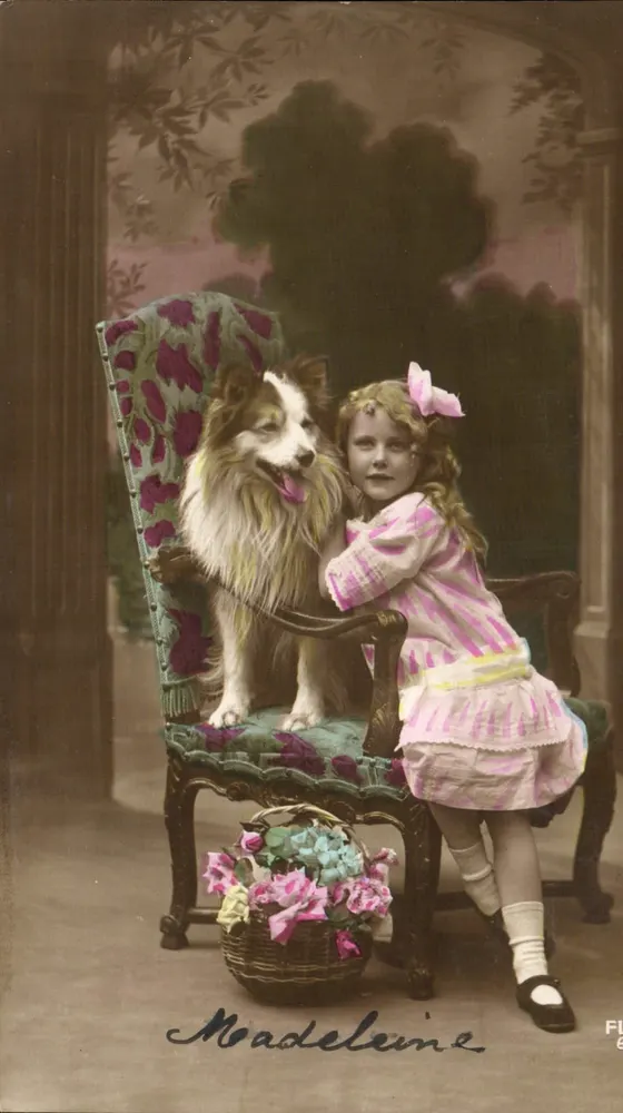 Menina e cachorro — Retrato em estúdio — Fils-Colombes - Frente
