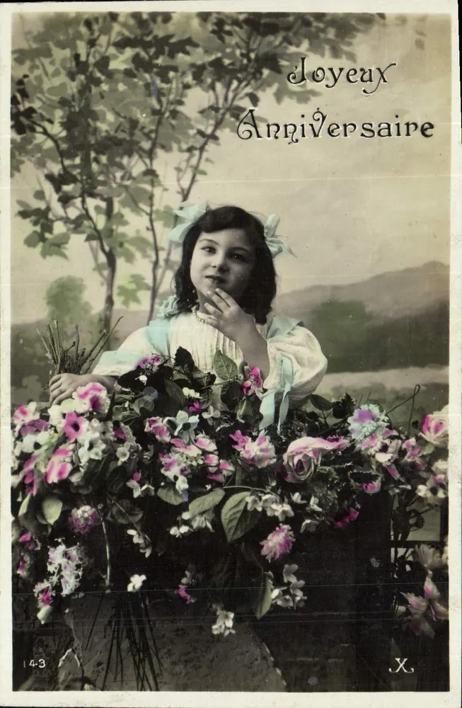 Menina com buquê — Aniversário — Union Postale Universelle, n° 14-3 - Frente