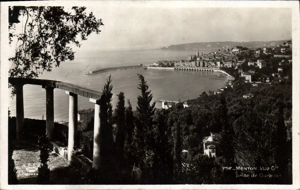 Menton — Vista de Garavan — Edições D'Art Munier, n° 259 - Frente