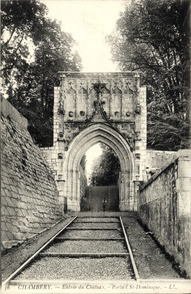 Cilambéry — Eingang zum Schloss — Portal St-Dominique — LL. - Vorderseite