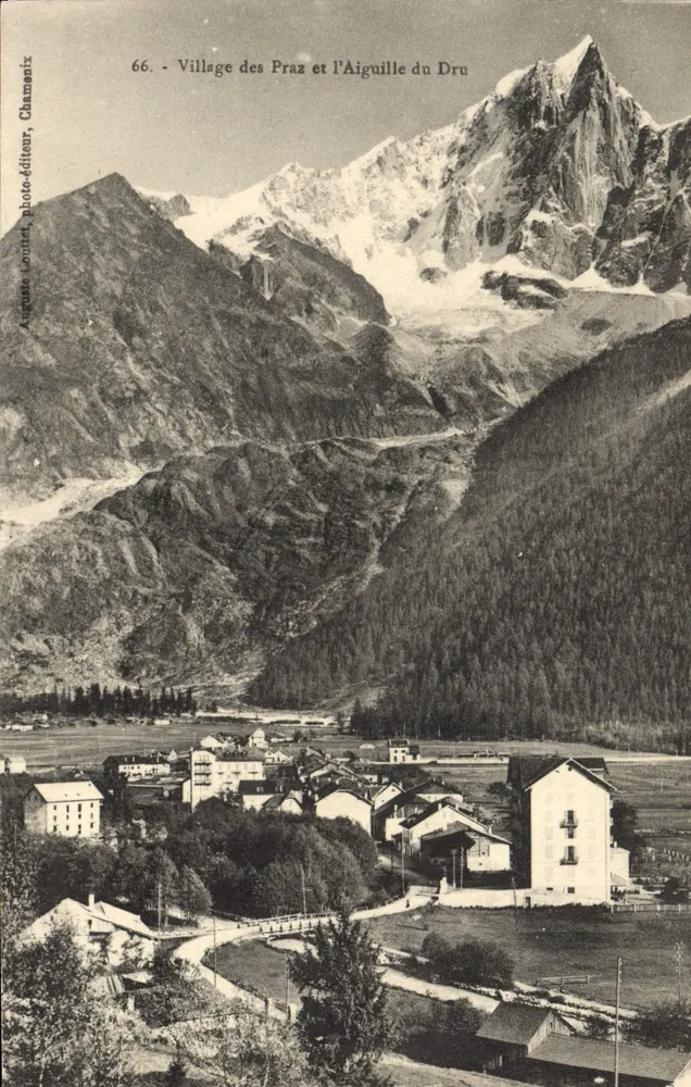 Village des Praz et l'Aiguille du Dru — Chamonix — Auguste Lourdet, photo-éditeur, n°66 - Recto