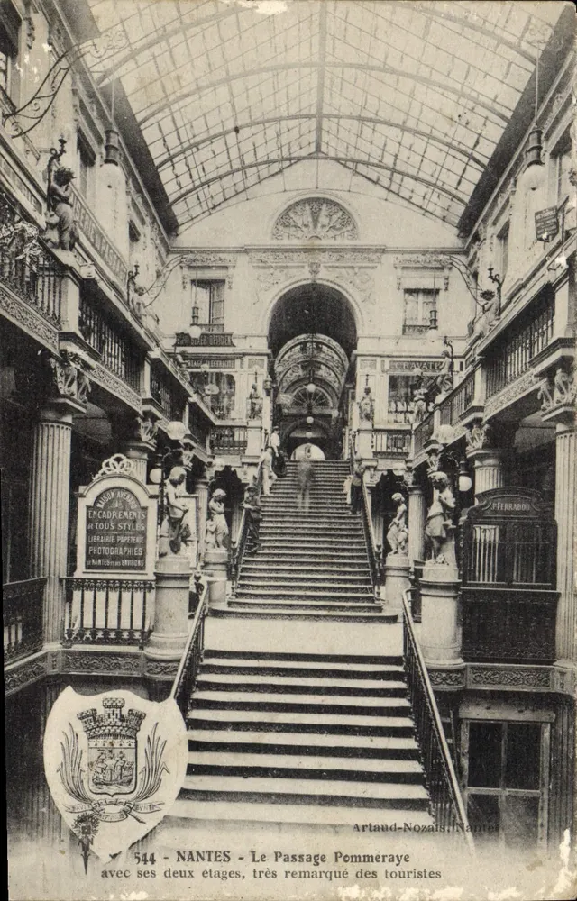NANTES - Le Passage Pommeraye — escalier central orné de statues, verrière monumentale — éditeur Artaud-Nozais, n° 544 - Frente