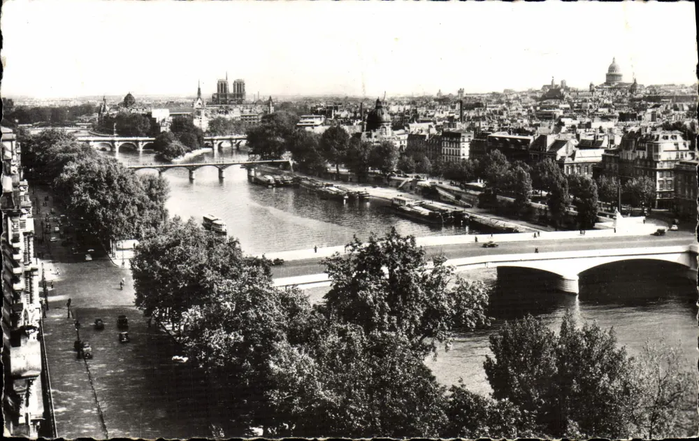 Paris — Vista panorâmica sobre a Sena — Edições do Globo - Frente
