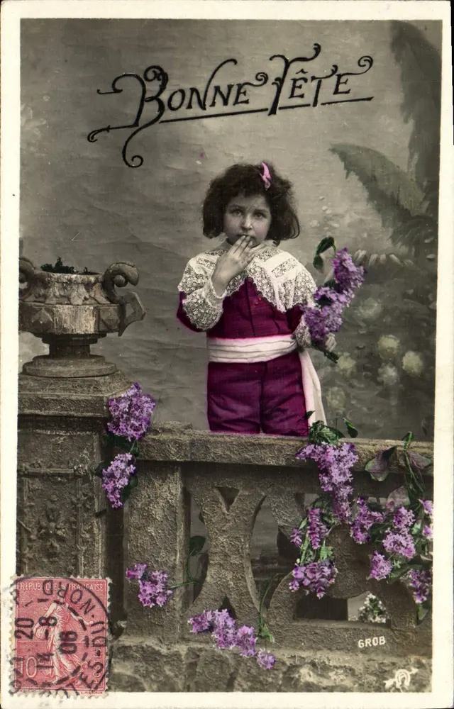 Menina com lilás — Boa Festa — Grob - Frente