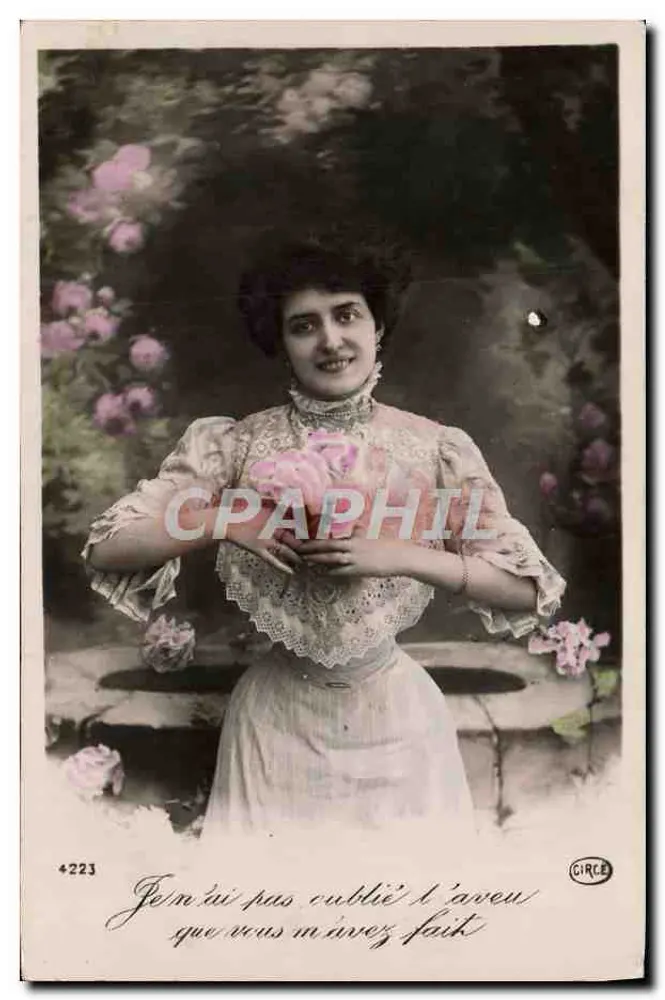 Frau in Kleid mit Spitze, die Rosen hält — CIRCE, n° 4223 - Vorderseite