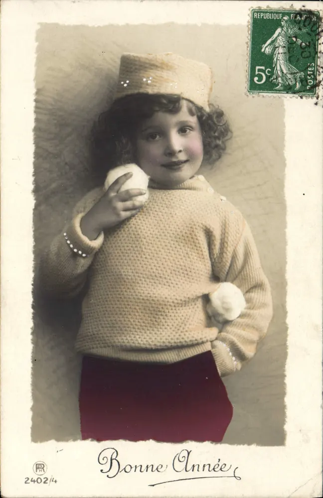 Menina com blusa e gorro — Boas Festas — C. & C. N. n°2402/4 - Frente