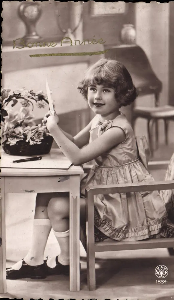 Kleine Mädchen — mit Rosenstrauß — Studio Nojèr, n° 1334 - Vorderseite