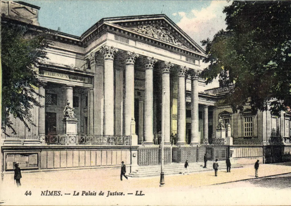 Nîmes — Het Paleis van Justitie — LL. — N° 44 - Voorkant