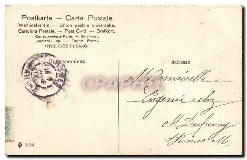 Femme en robe blanche — pose élégante — éditeur non identifié - Verso