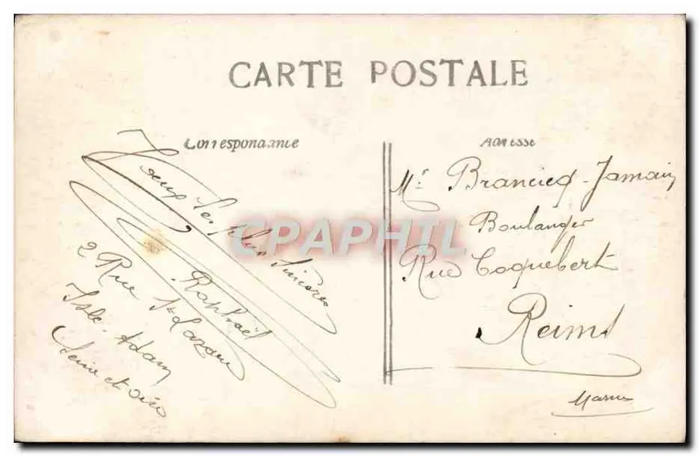 Jeune femme en robe colorée — tenant un bouquet de roses — n°711 - Verso