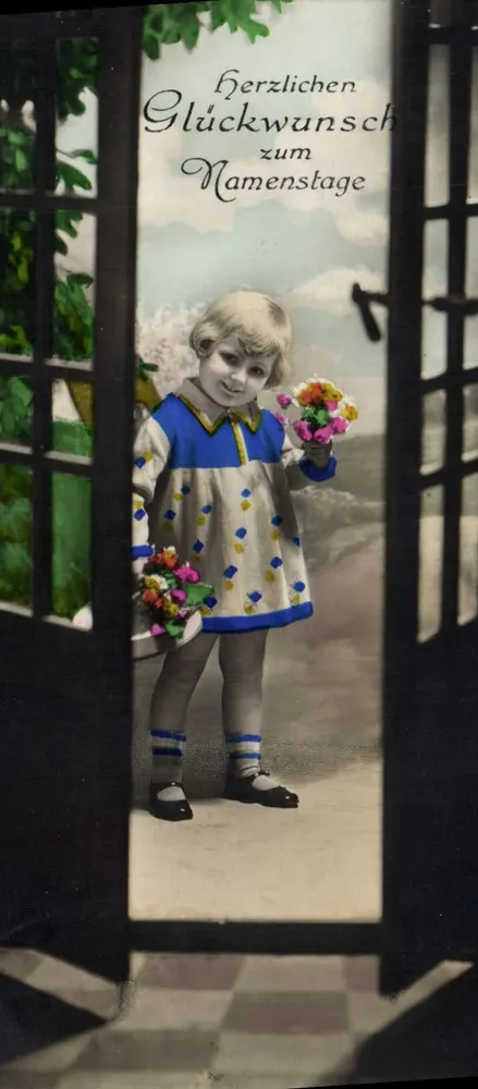 Menina segurando flores — 'Herzlichen Glückwunsch zum Namenstage' — editor desconhecido, n° de série não visível - Frente